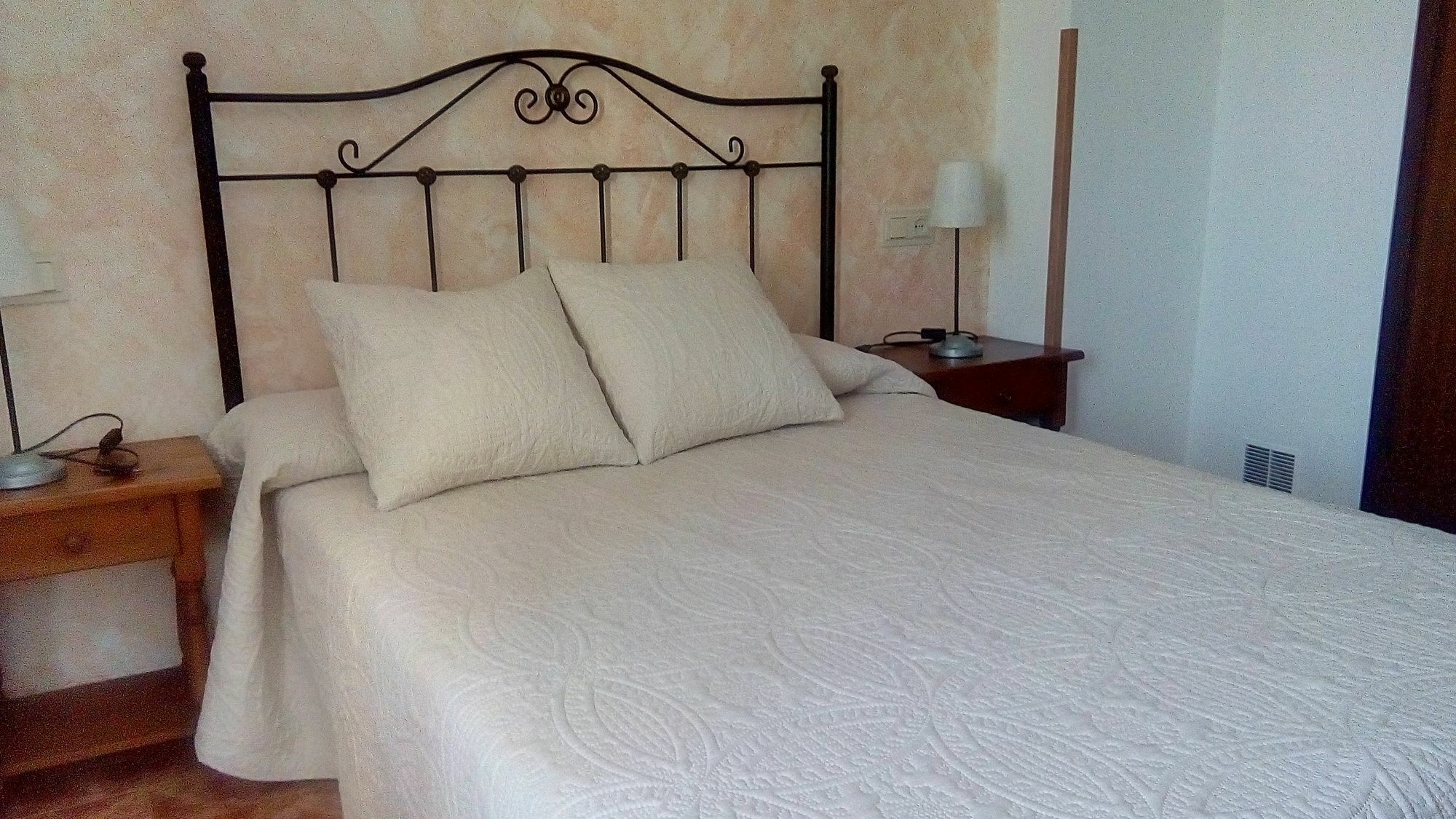 Apartamentos Rurales Ovio Llanes Buitenkant foto
